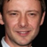 examples/johns/John_Simm/000304_00470122.jpg