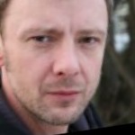 examples/johns/John_Simm/000306_00470223.jpg