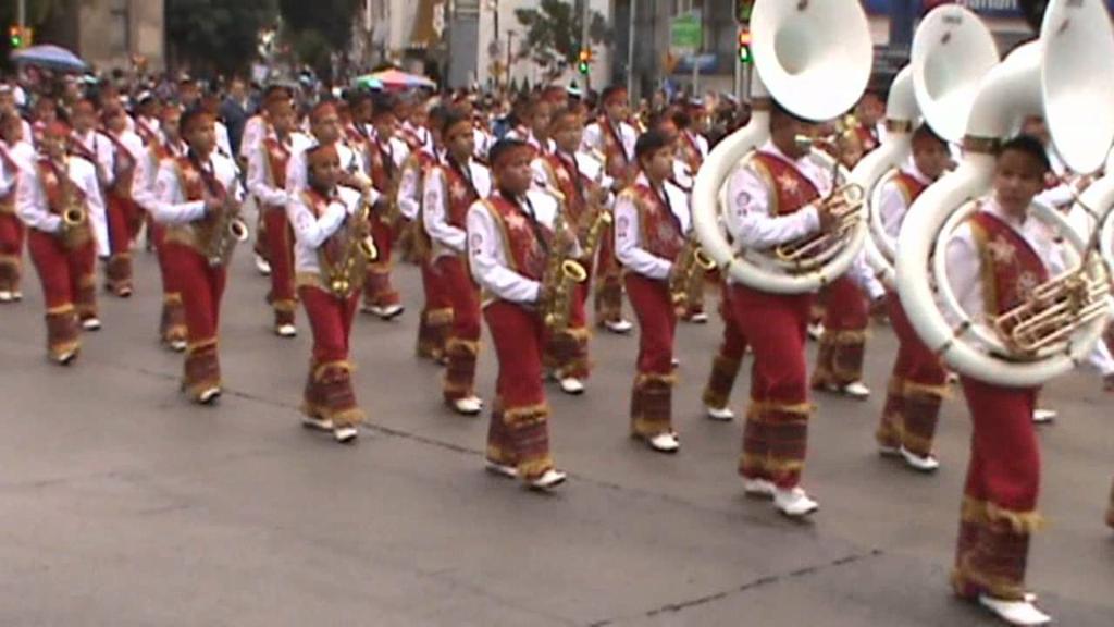 datasets/images/val/0--Parade/0_Parade_marchingband_1_227.jpg