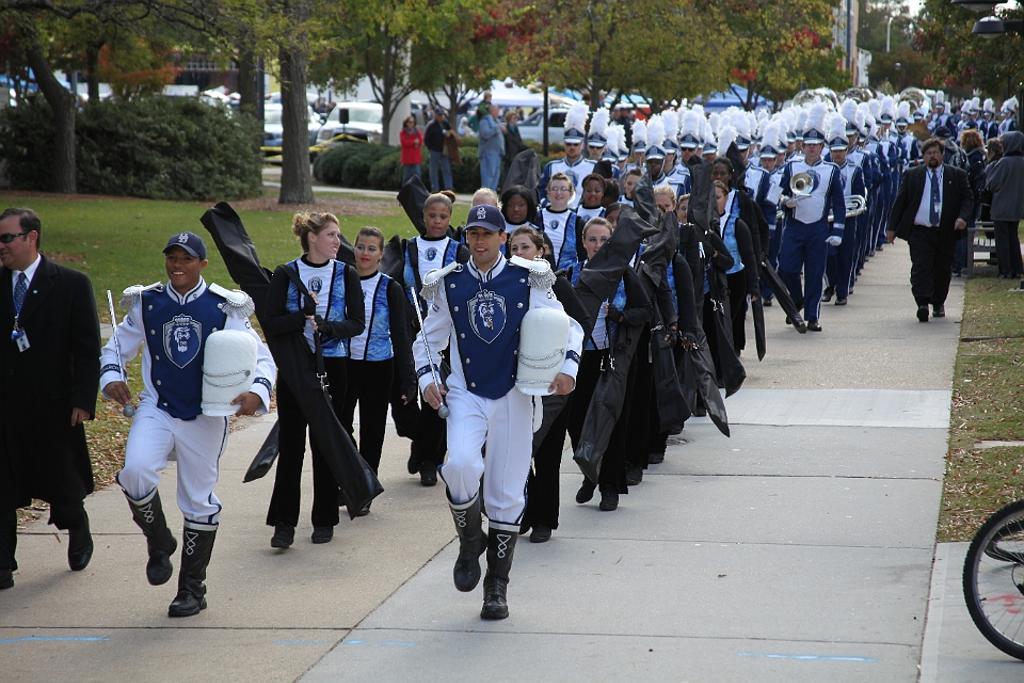 datasets/images/val/0--Parade/0_Parade_marchingband_1_267.jpg